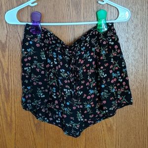 American Eagle Dolphin Hem Soft Shorts